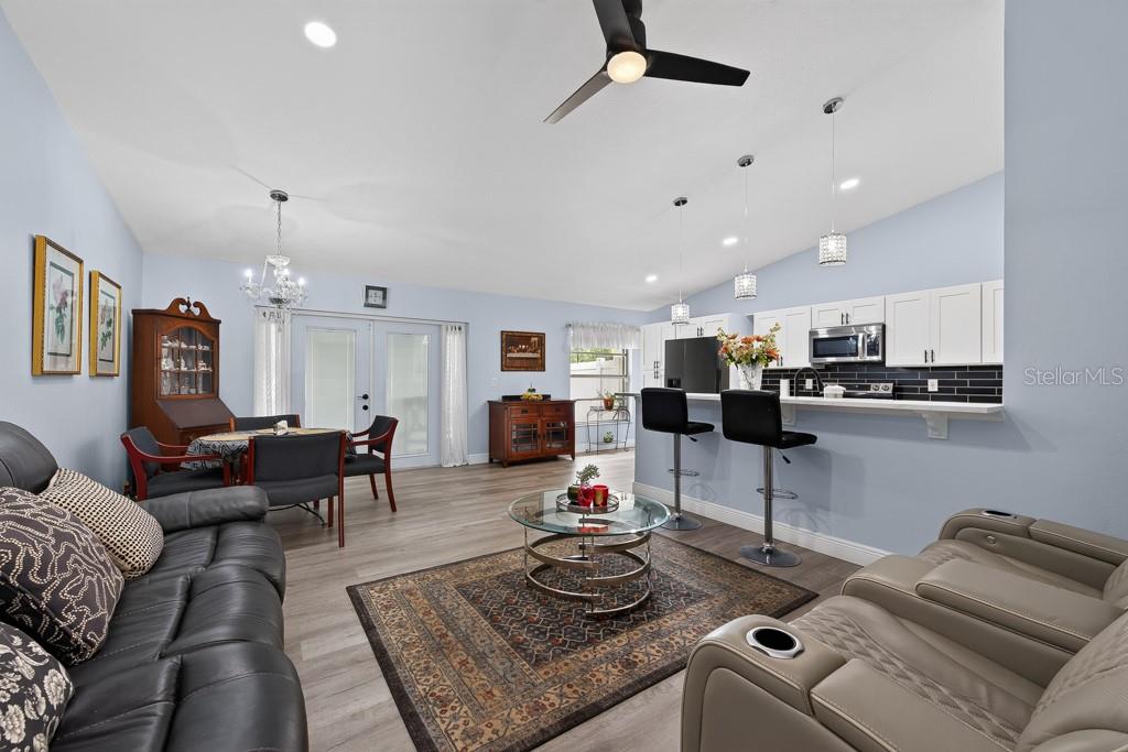 8431 WAKULLA DRIVE, TEMPLE TERRACE, FL — photo 4 of 30