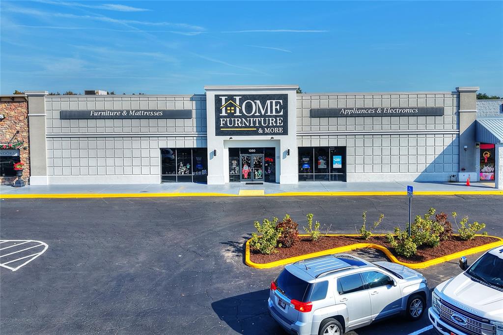 1350 N BROADWAY AVENUE