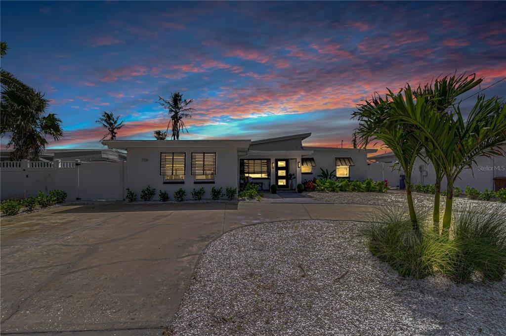 728 PRUITT DRIVE, MADEIRA BEACH, FL — photo 2 of 30