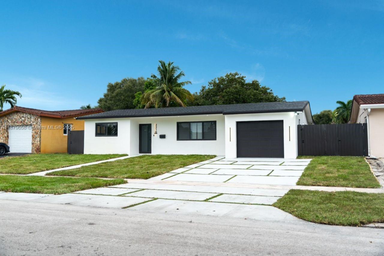 2210 N 50th Ave, Hollywood FL 33021