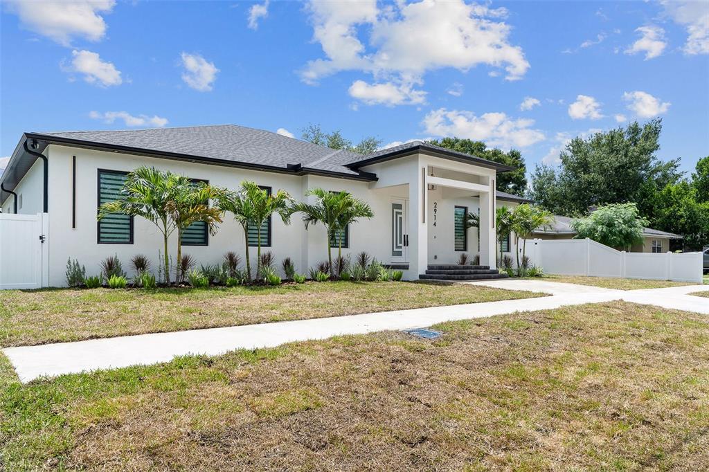 2914 W WALNUT STREET, TAMPA, FL — photo 2 of 30