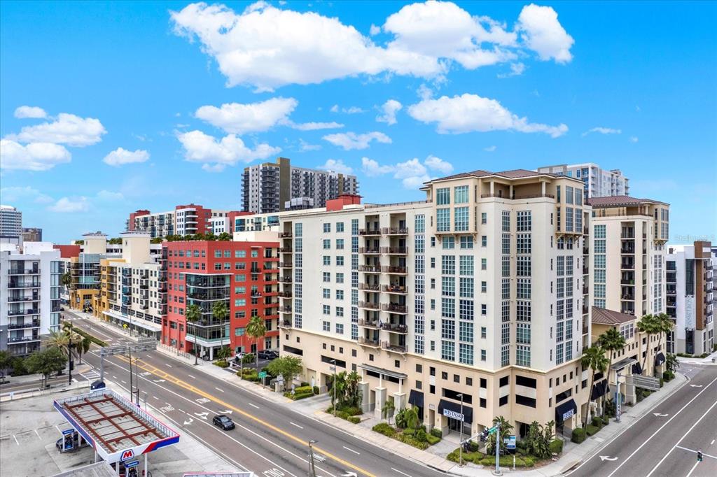 1238 E KENNEDY BOULEVARD UNIT 702