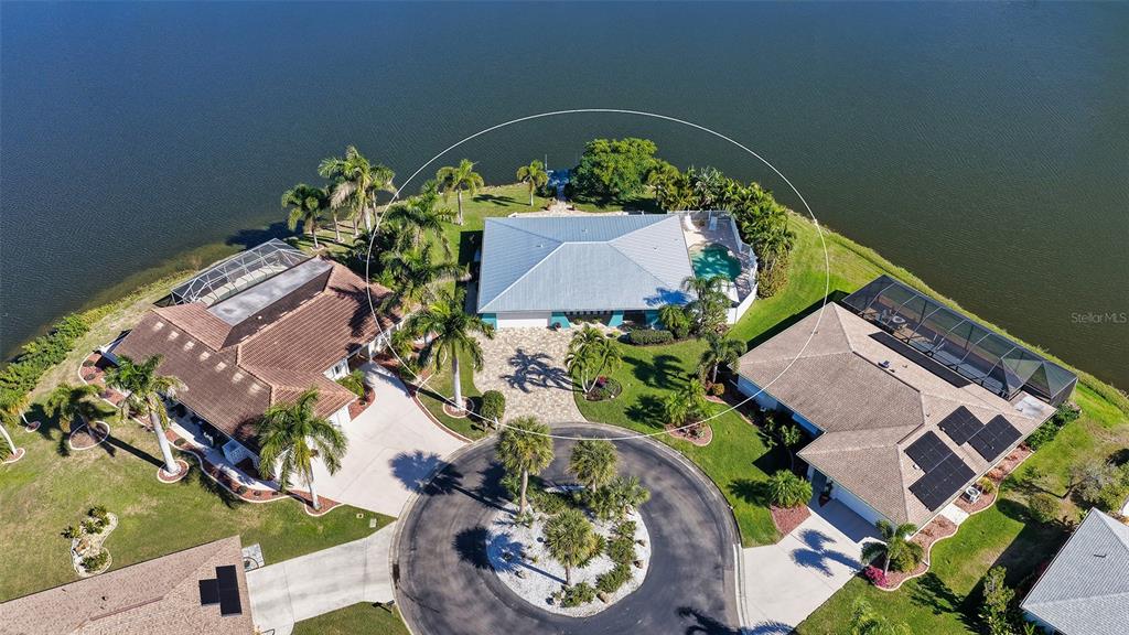 1712 CLAW COURT