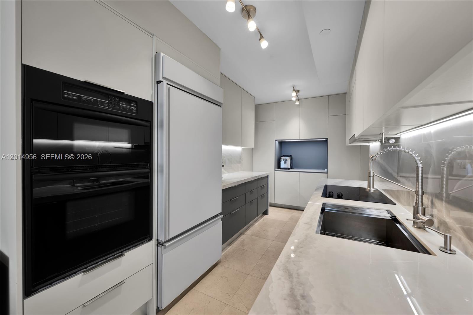 1800 S Ocean Dr # 2007, Hallandale Beach FL 33009