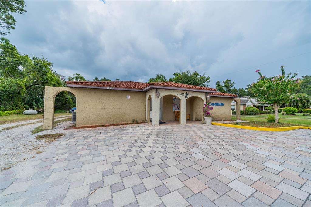 10508 GIBSONTON DR, RIVERVIEW, FL — photo 4 of 30