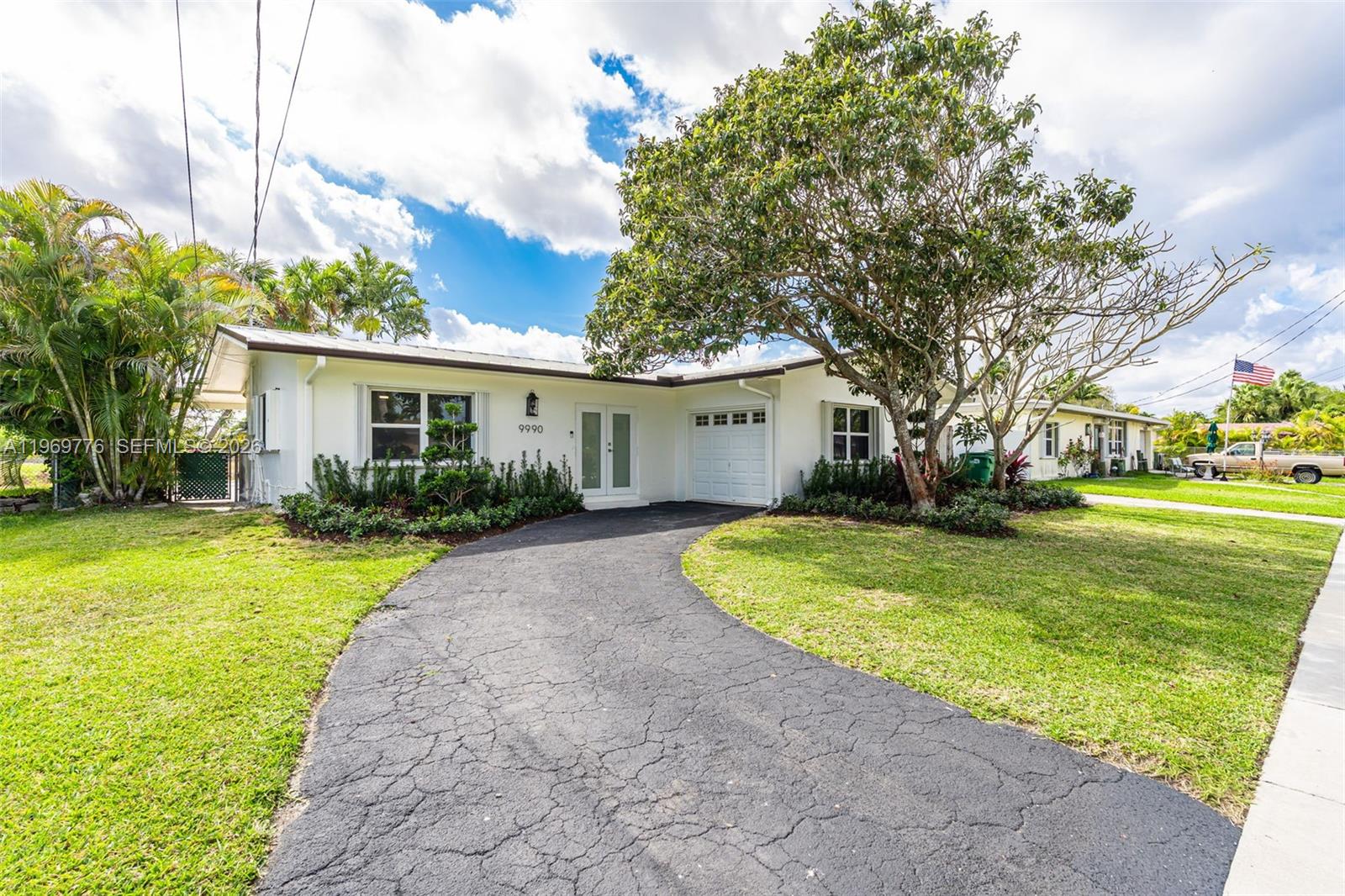 9990 Broad Channel Dr, Cutler Bay FL 33157