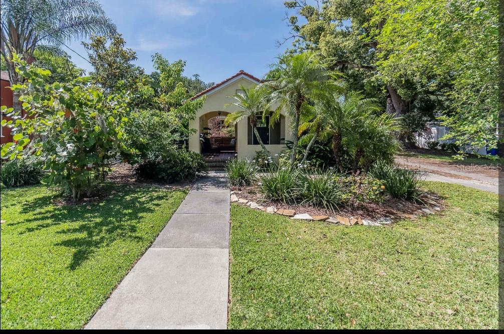 1157 E EDGEWOOD DRIVE