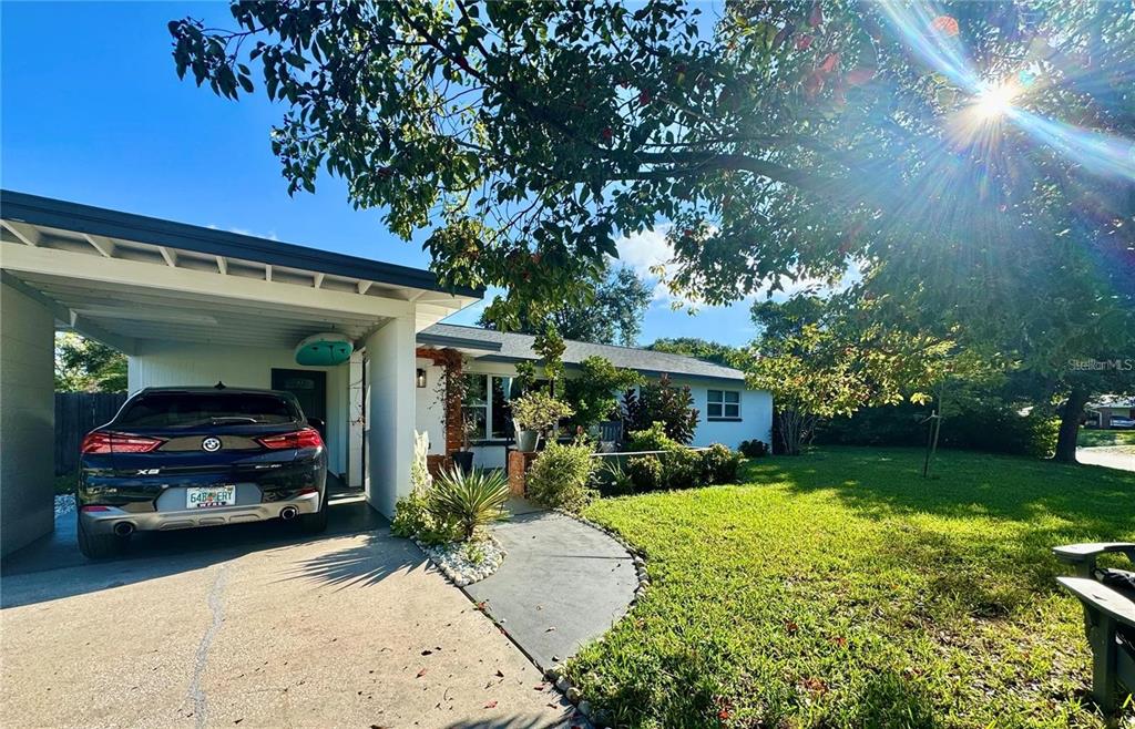 1815 BARKER DRIVE