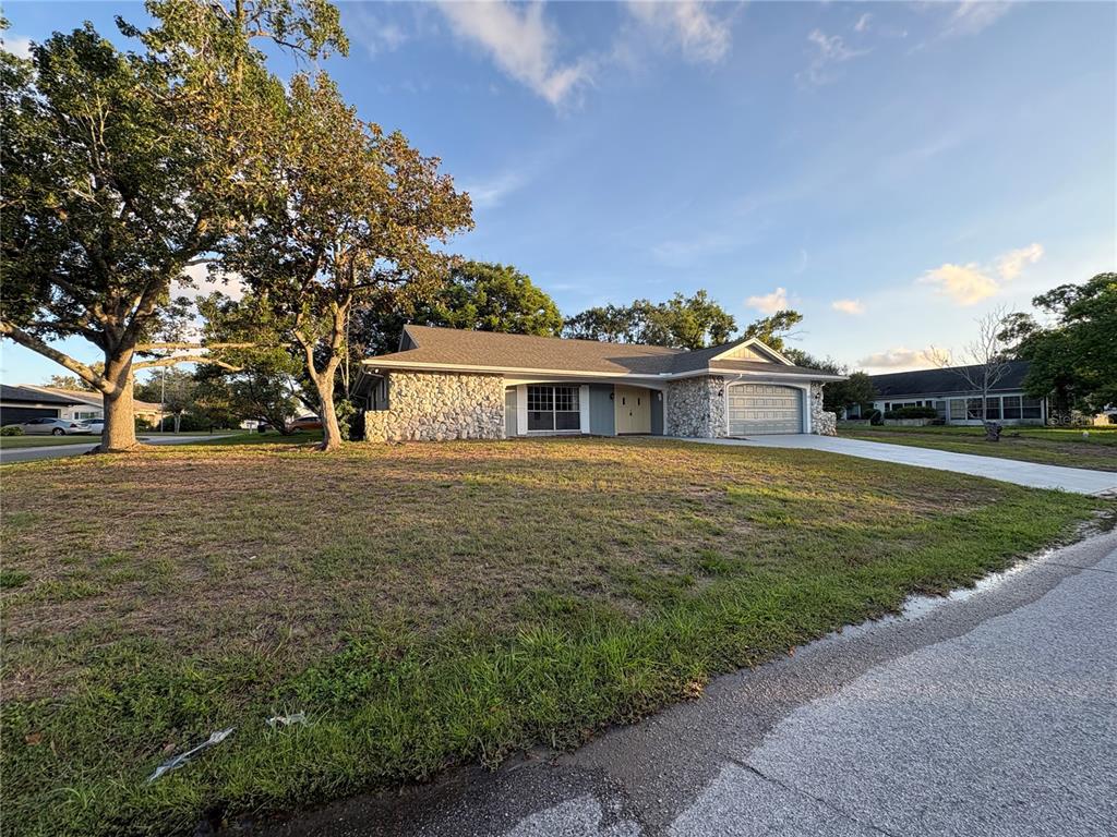 8701 LINCOLNSHIRE DRIVE, HUDSON, FL — photo 2 of 29