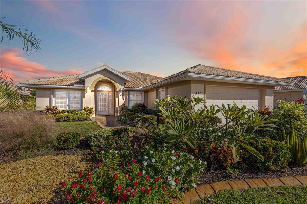 8291 LAKESIDE DRIVE