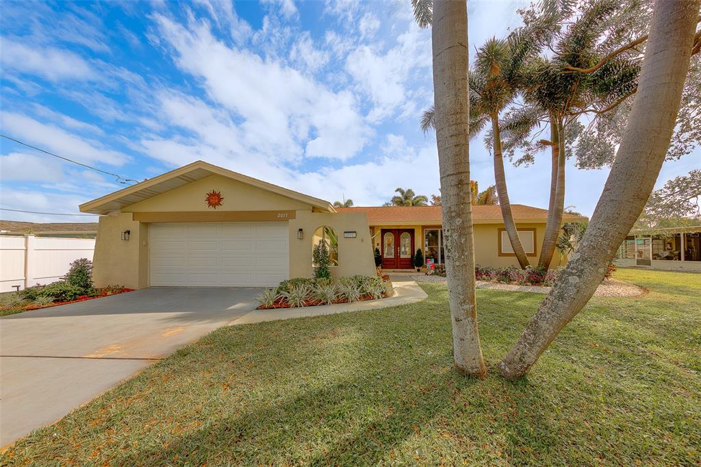 2017 COVE DRIVE, LARGO, FL — photo 2 of 30