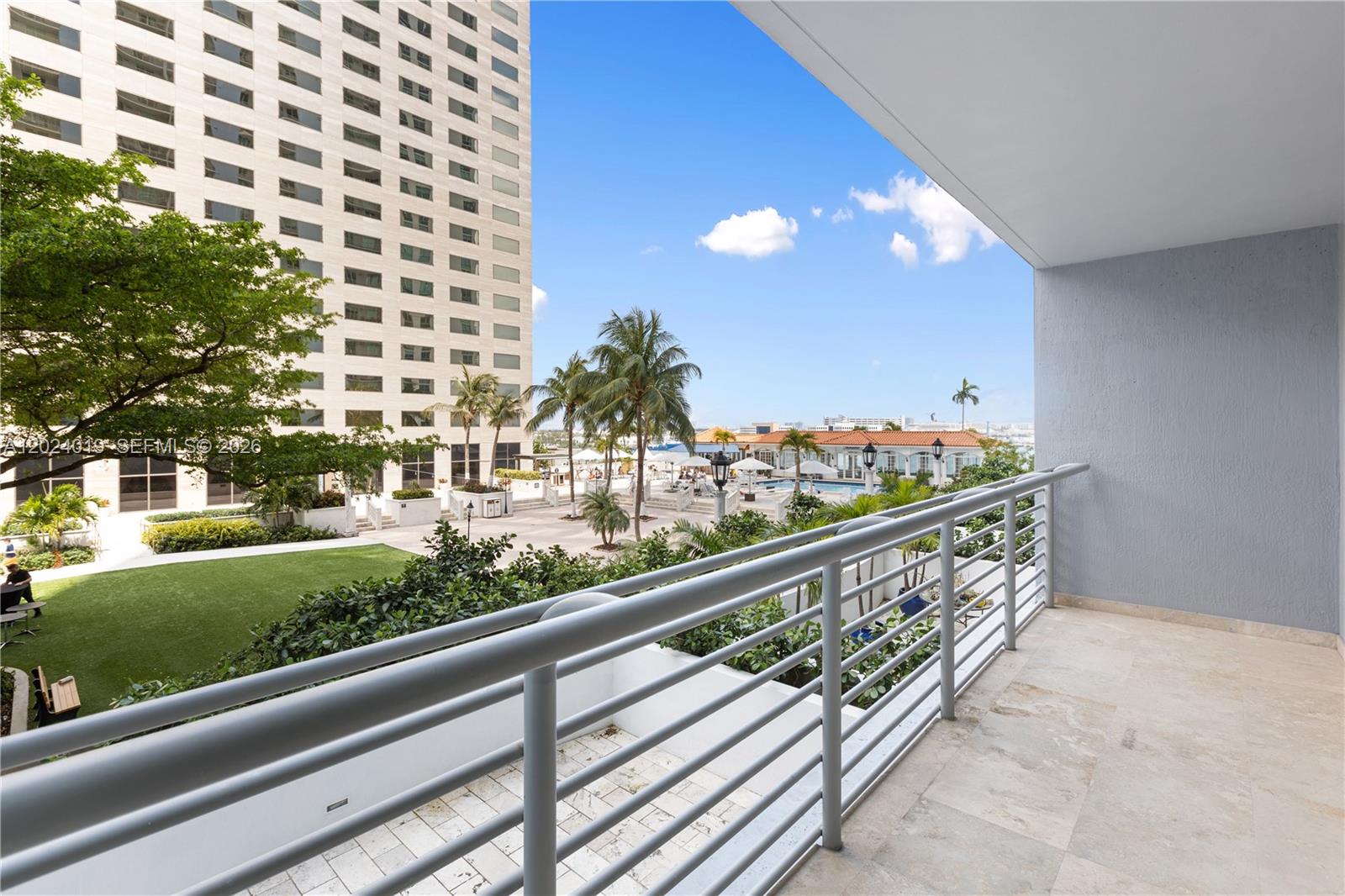 335 S Biscayne Blvd # 802, Miami FL 33131