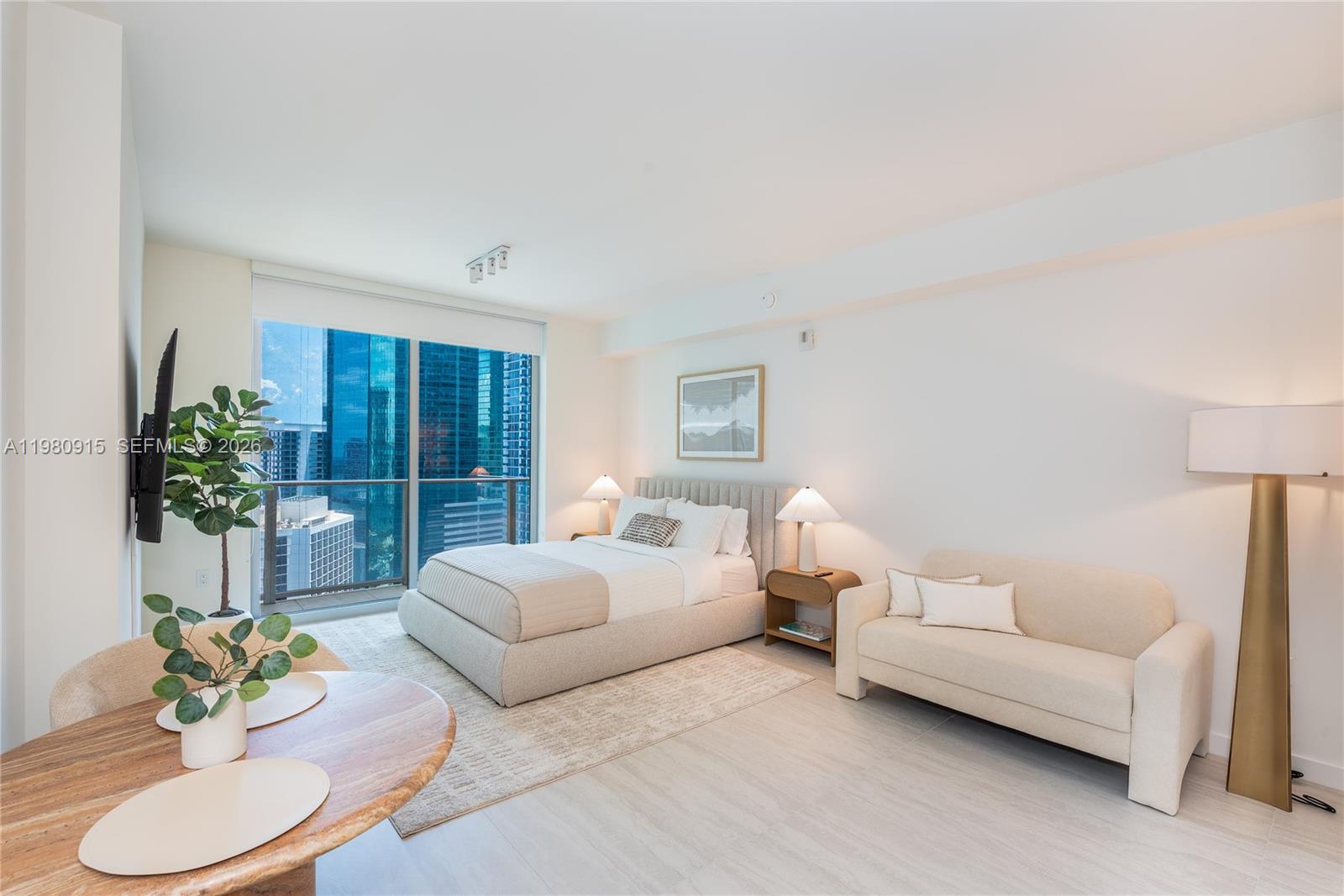 77 SE 5th Street # 3204, Miami FL 33131