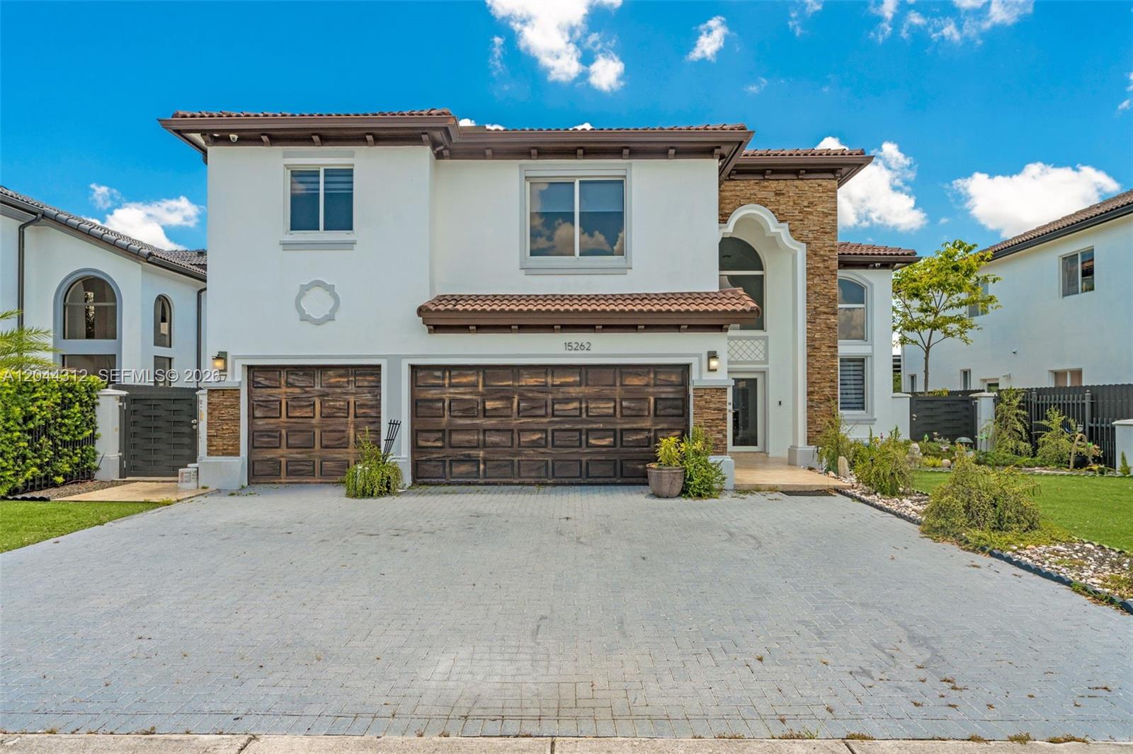 15262 SW 11th St, Miami FL 33194