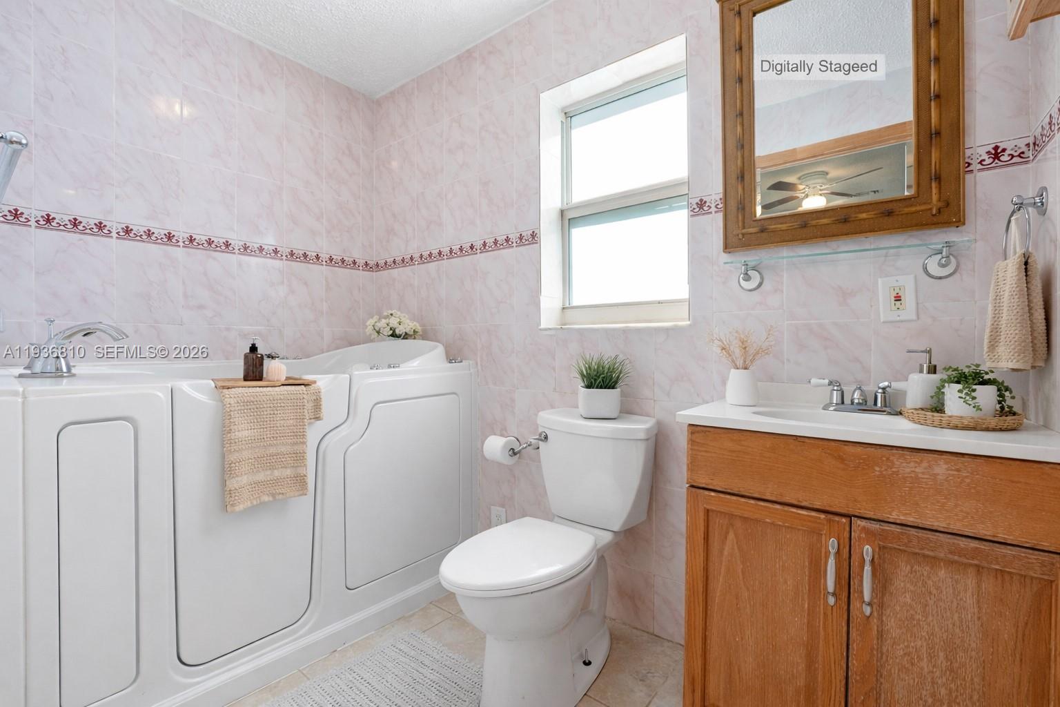 5010 NW 51st St, Tamarac FL 33319