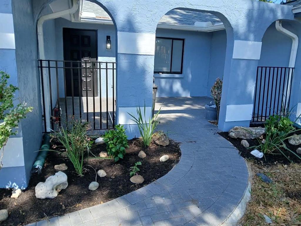 12033 KAY DRIVE, SEMINOLE, FL — photo 2 of 7
