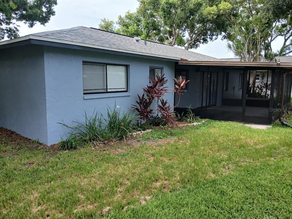 12033 KAY DRIVE, SEMINOLE, FL — photo 4 of 7