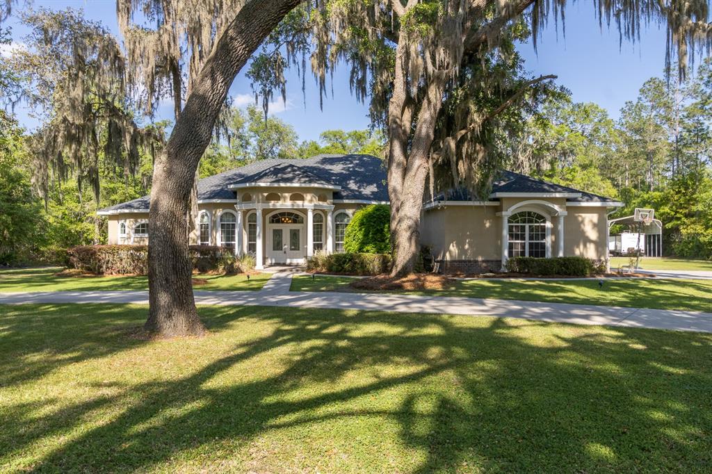 163 NW AMBER COURT