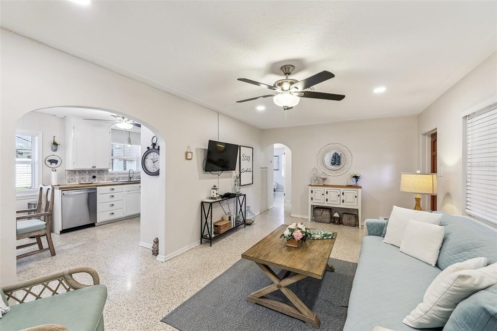 2907 MARSHALL DRIVE, SARASOTA, FL — photo 2 of 26