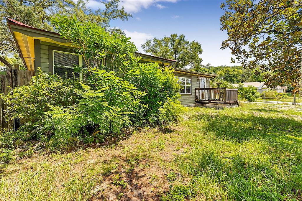 8725 N 26TH STREET, TAMPA, FL — photo 4 of 30