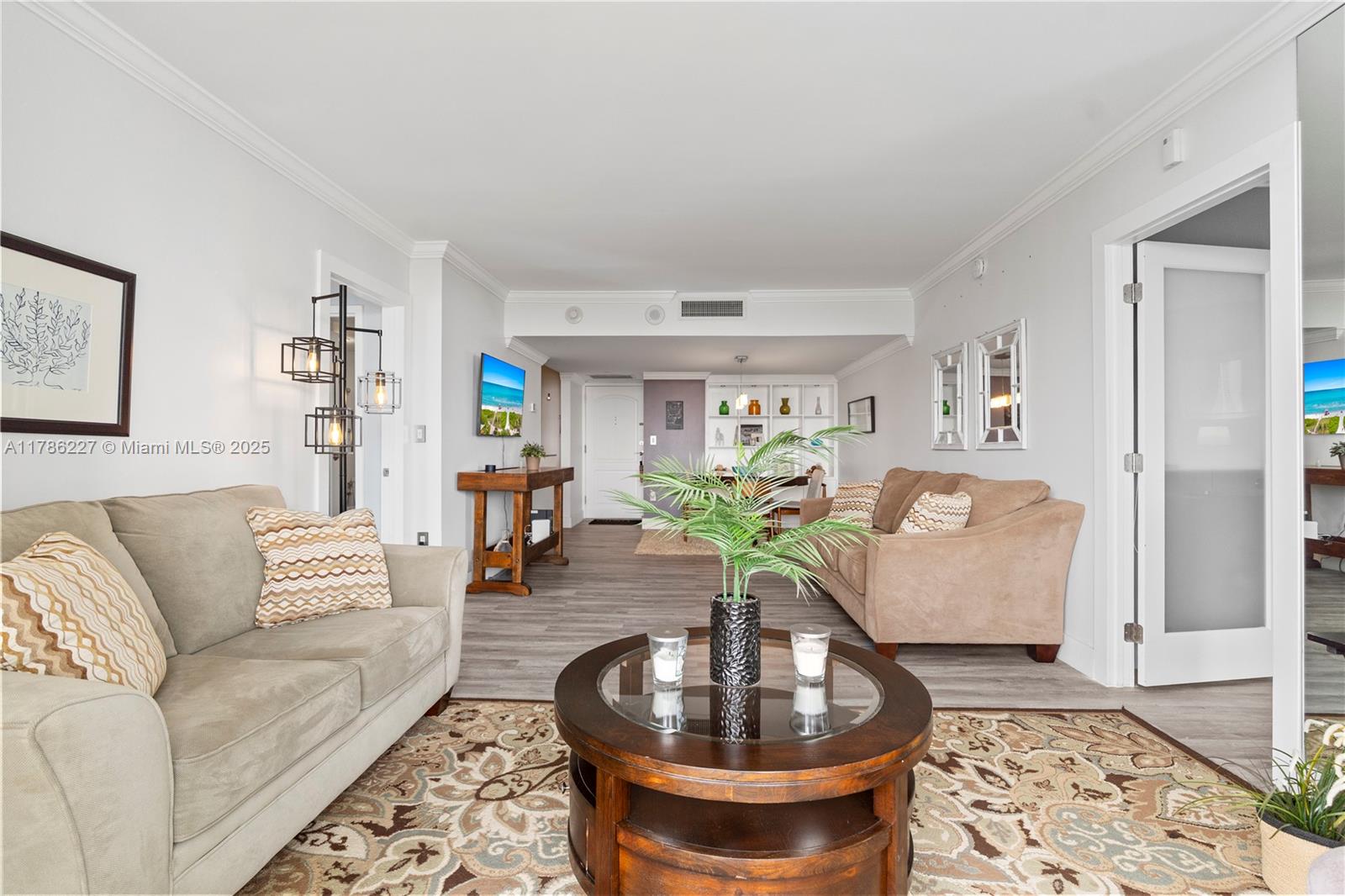 3625 N Country Club Dr # 902, Aventura FL 33180