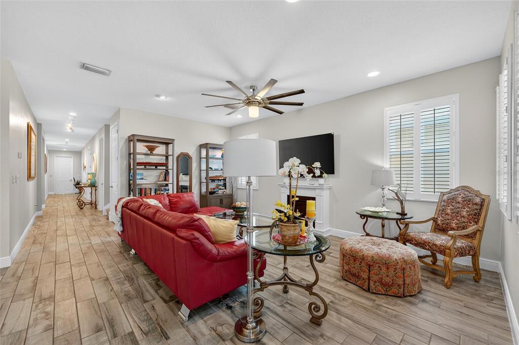 623 WINTERSIDE DRIVE, APOLLO BEACH, FL — photo 4 of 30