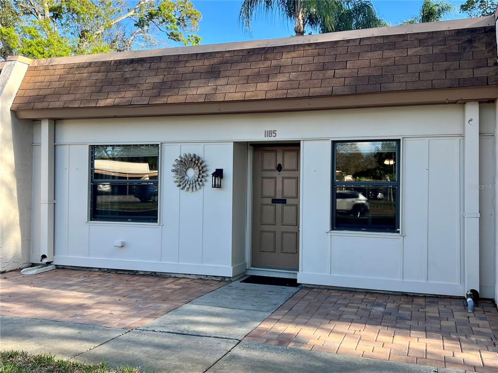 1185 MISSION CIRCLE, CLEARWATER, FL — photo 2 of 30