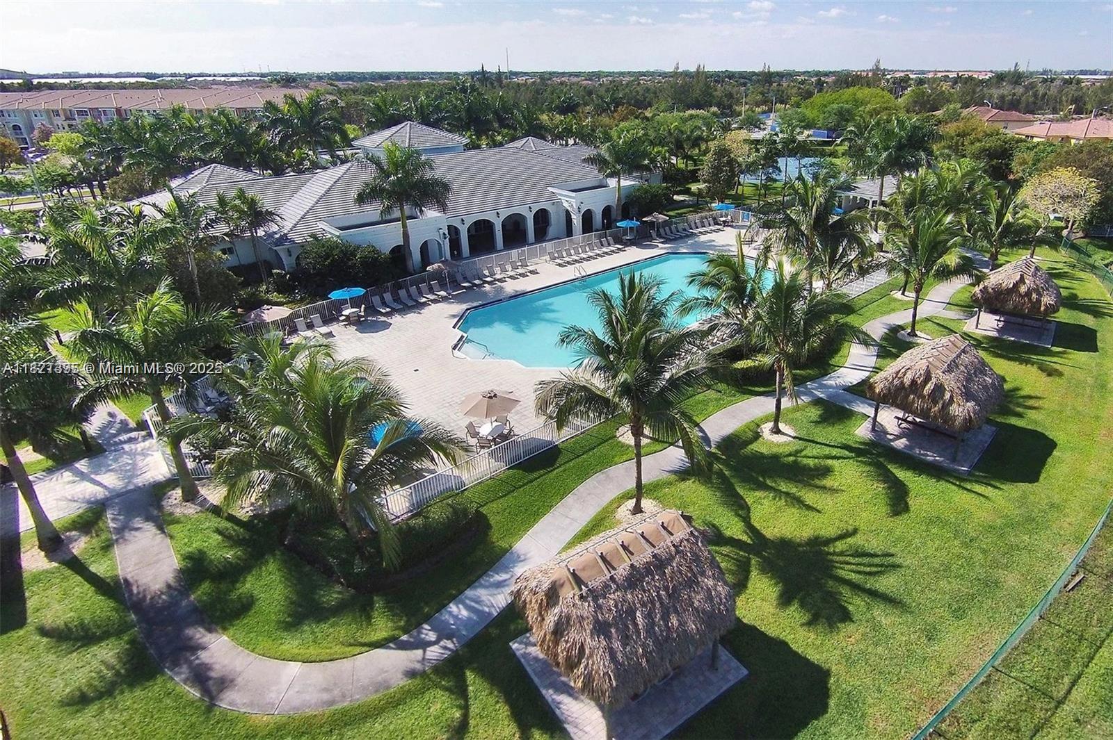 10857 NW 84th St, Doral FL 33178