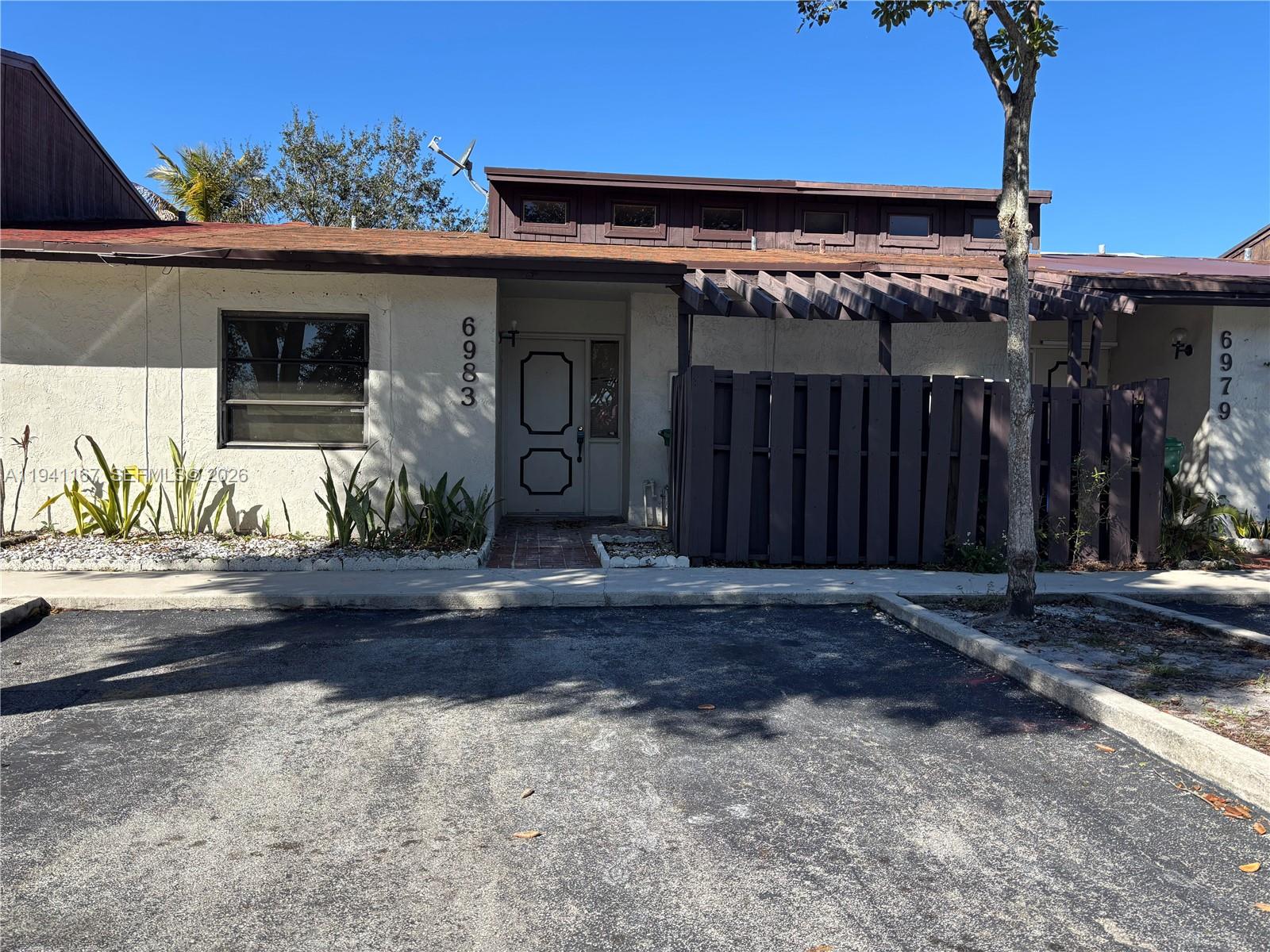 6983 SW 40th St # O, Miramar FL 33023