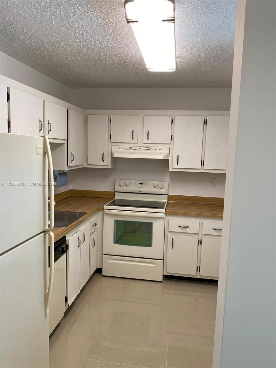 1800 SW 81st Ave # 1407, North Lauderdale FL 33068