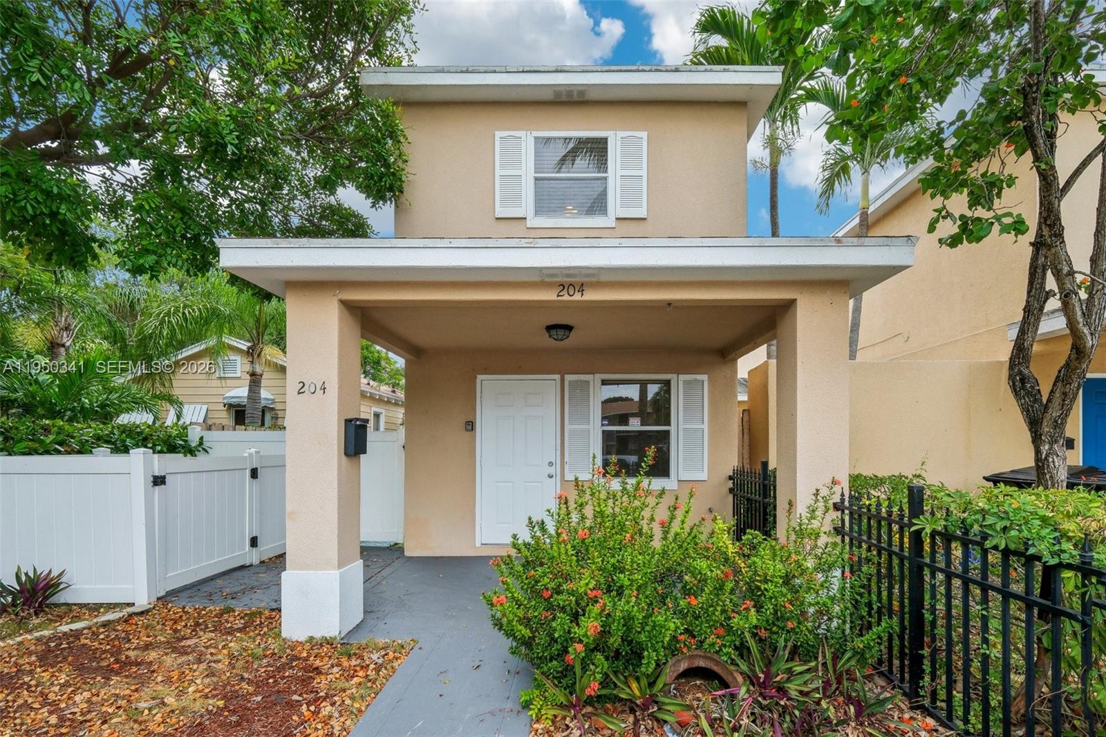 204 N D St, Lake Worth FL 33460