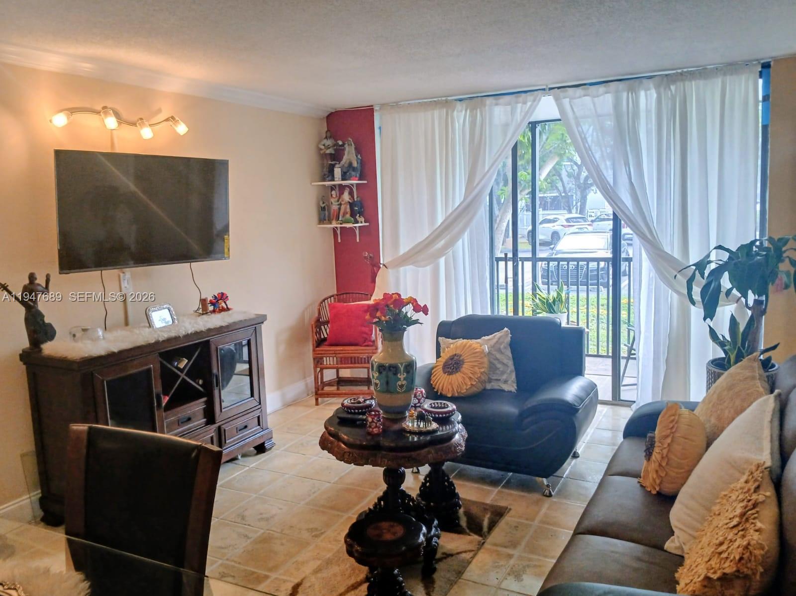 AVENTURA, FL — photo 3 of 30