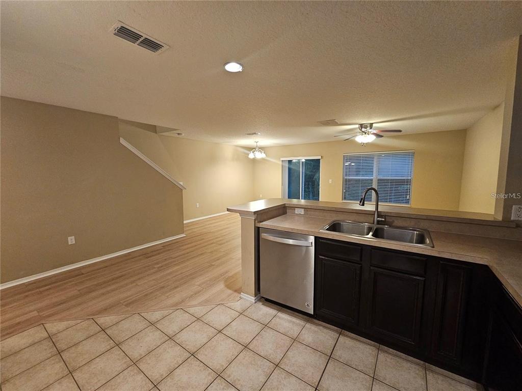 622 OLD PINE CT, SANFORD, FL — photo 3 of 11