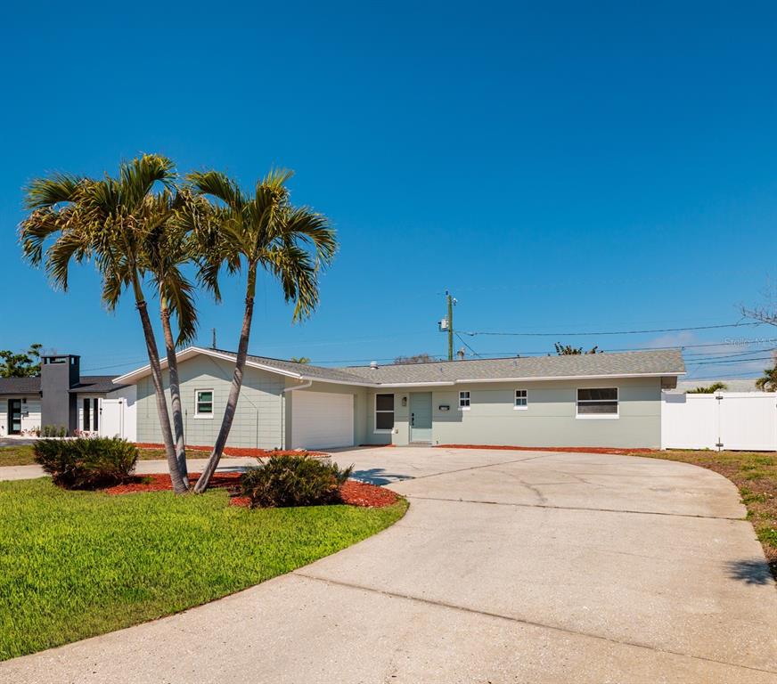 2107 DOLPHIN BOULEVARD S