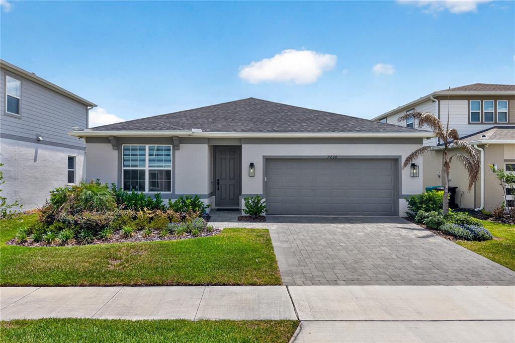 7239 IVY TENDRIL AVENUE