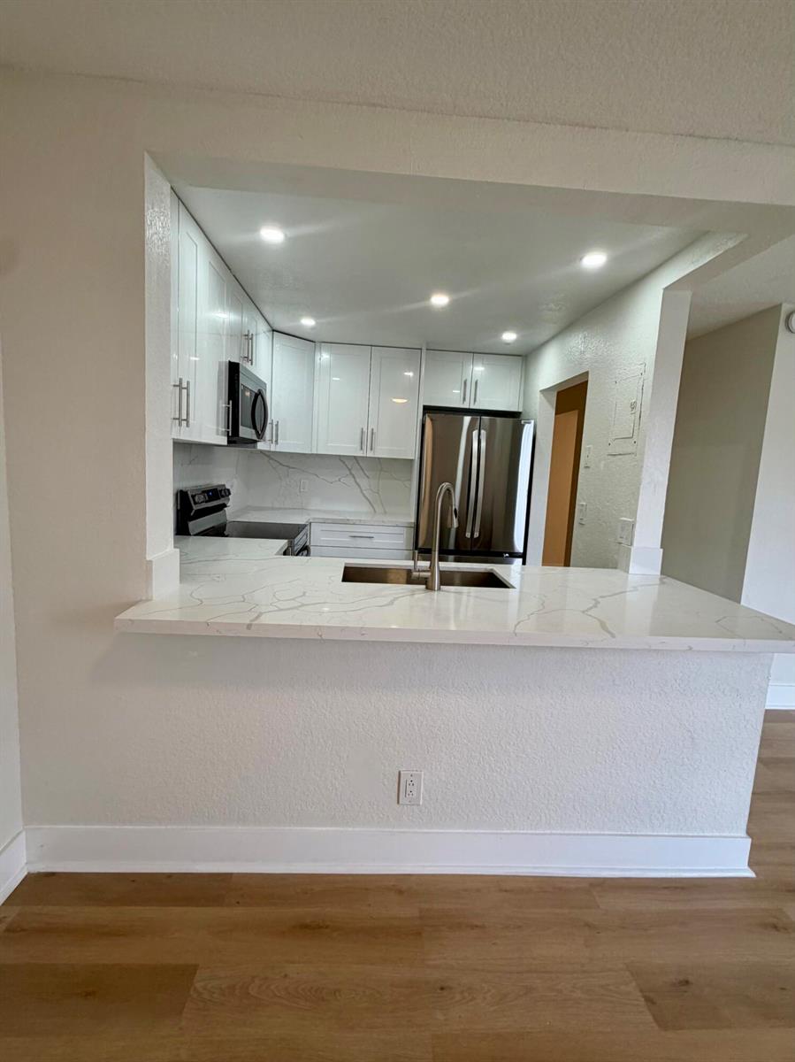 7175 Orange Drive # 118h, Davie FL 33314