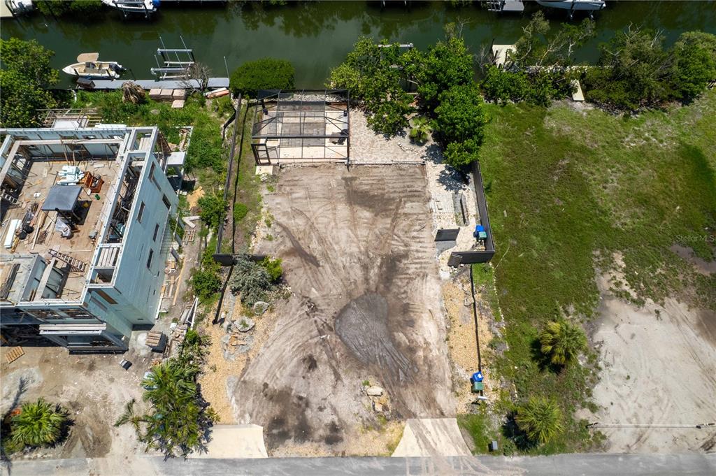 640 LYONS LANE, LONGBOAT KEY, FL — photo 2 of 9