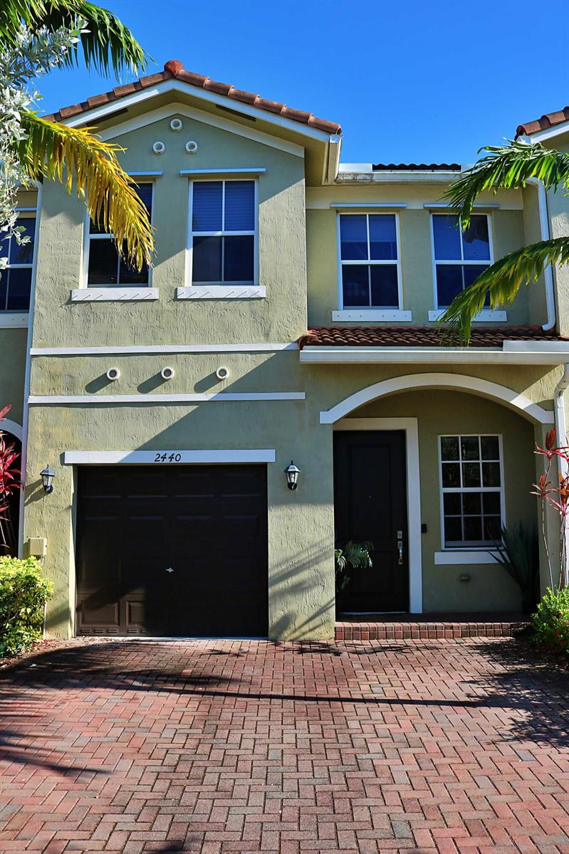 2440 SE 14th Court, Homestead FL 33035