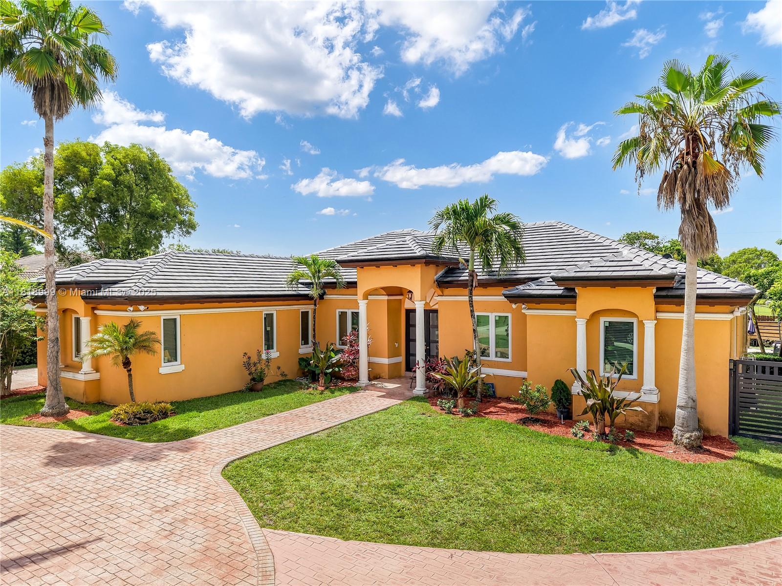 9020 SW 171st Ter, Palmetto Bay FL 33157
