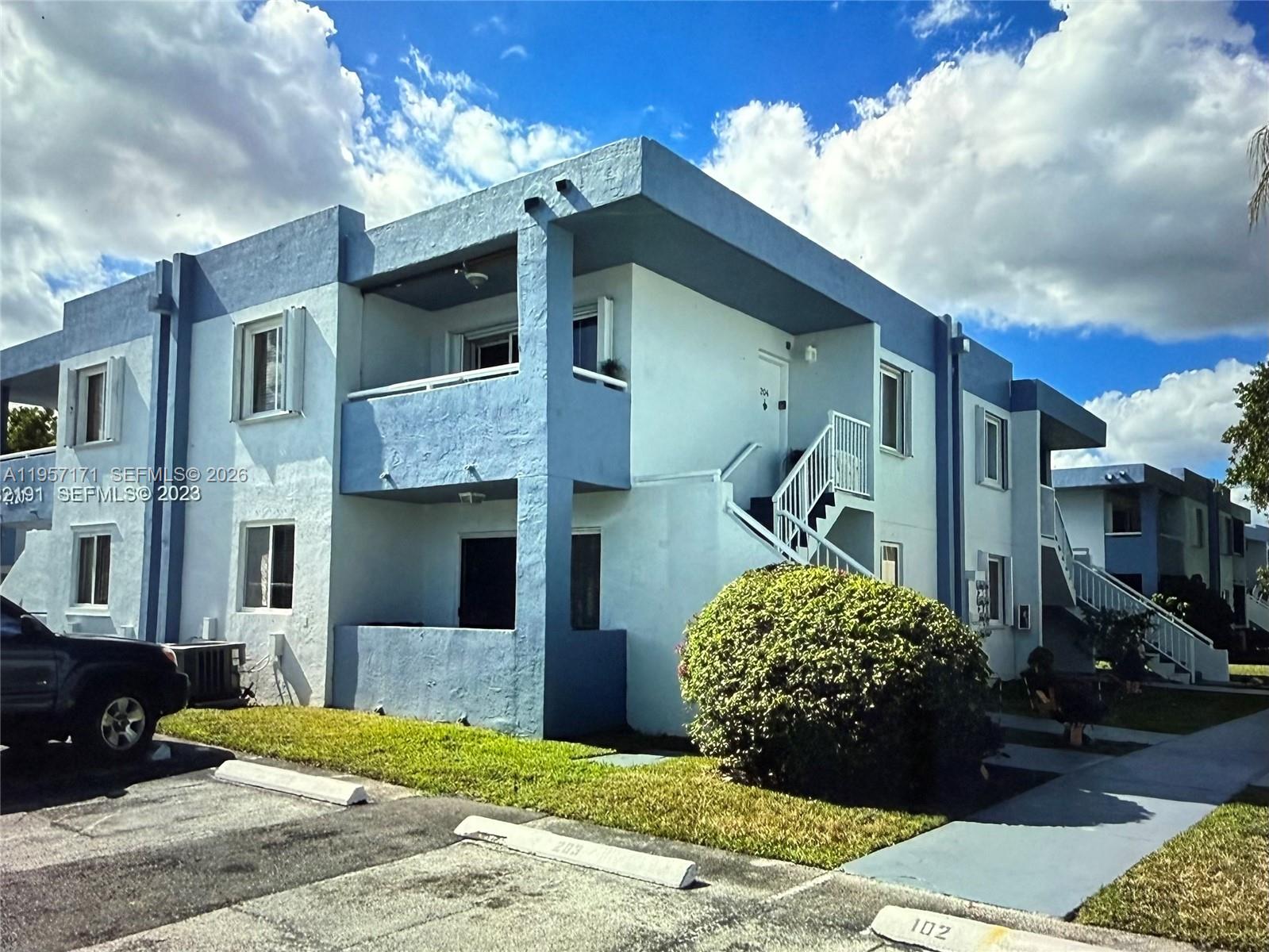 6220 SW 131st Ct # 204, Miami FL 33183