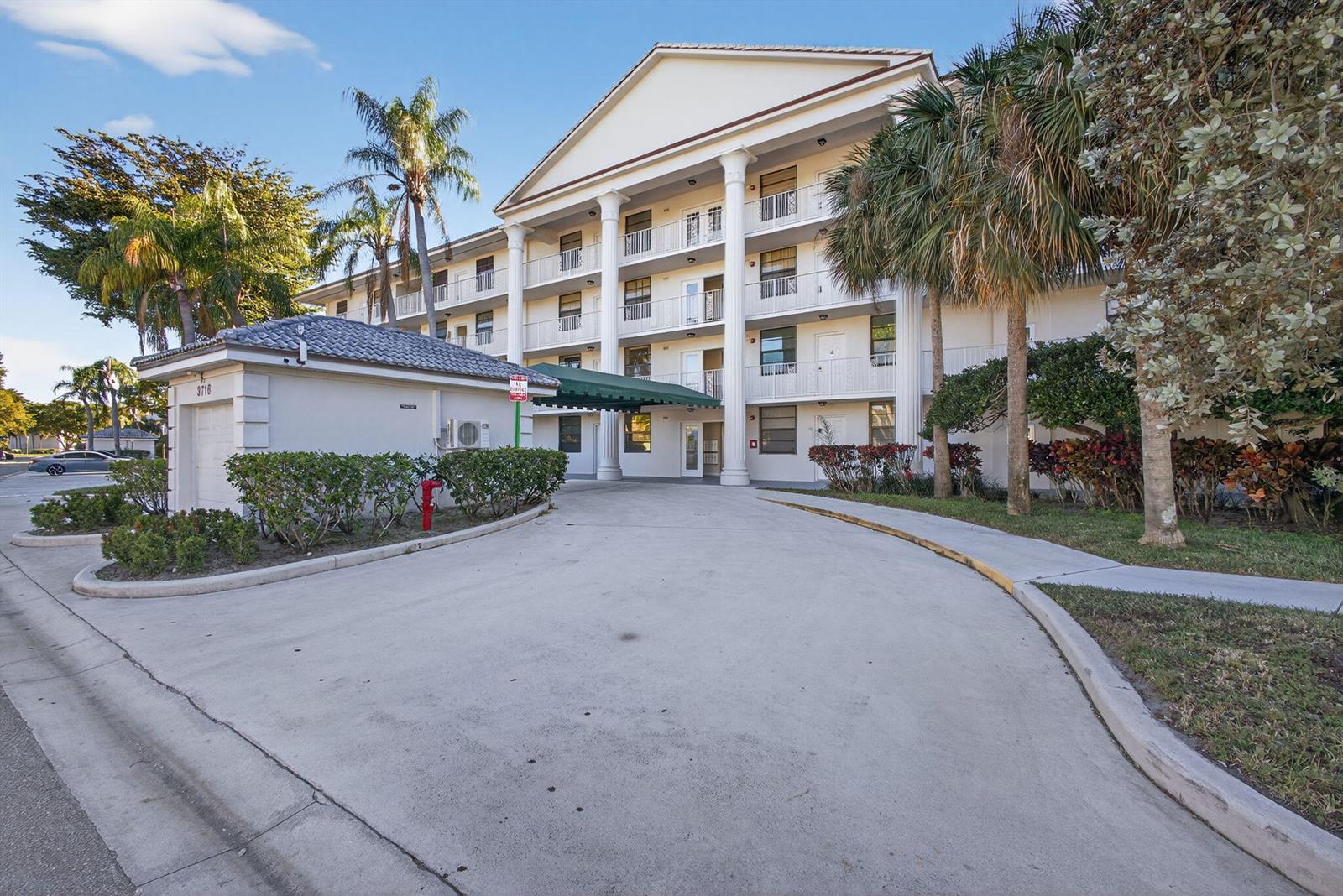 3716 Whitehall Drive # 203, West Palm Beach FL 33401