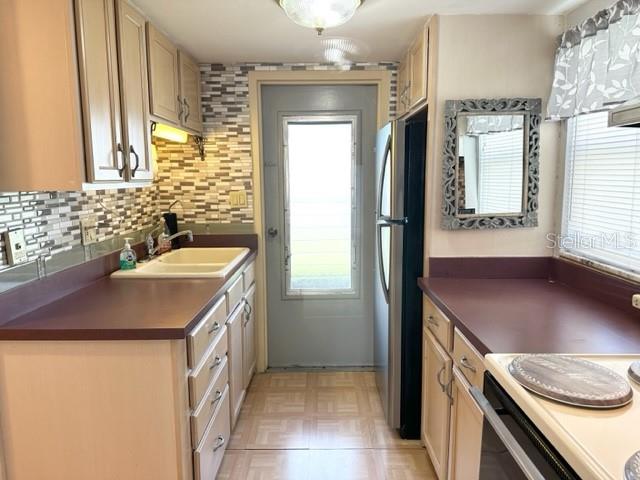 7701 STARKEY ROAD UNIT 731, SEMINOLE, FL — photo 3 of 19