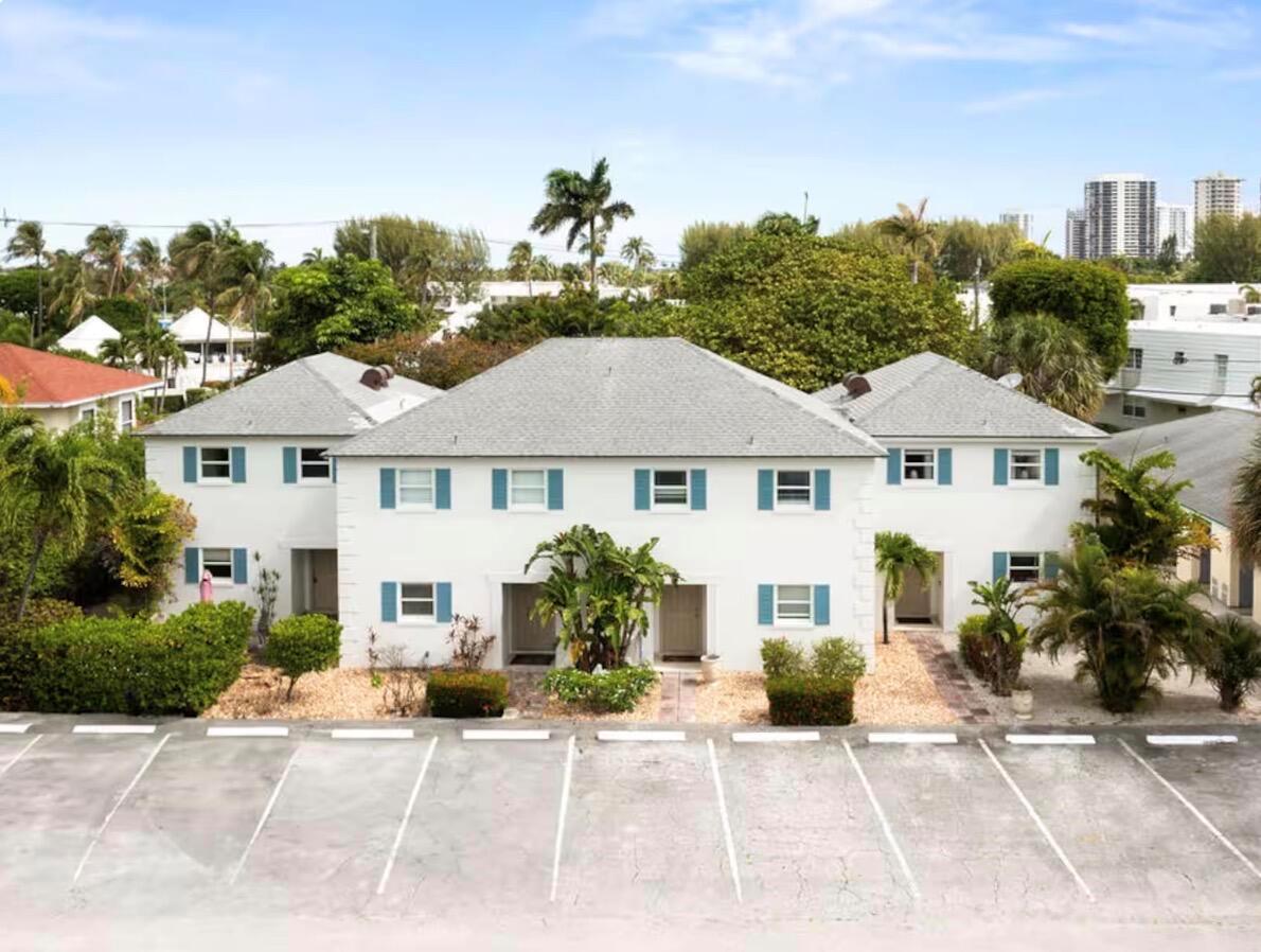 1216 Surf Road, Singer Island FL 33404