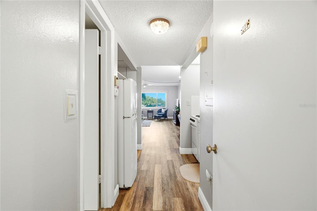 4725 COVE CIRCLE UNIT 306, ST PETERSBURG, FL — photo 2 of 30