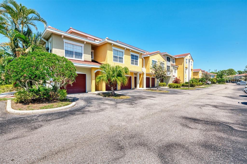5601 BENTGRASS DRIVE UNIT 10-105