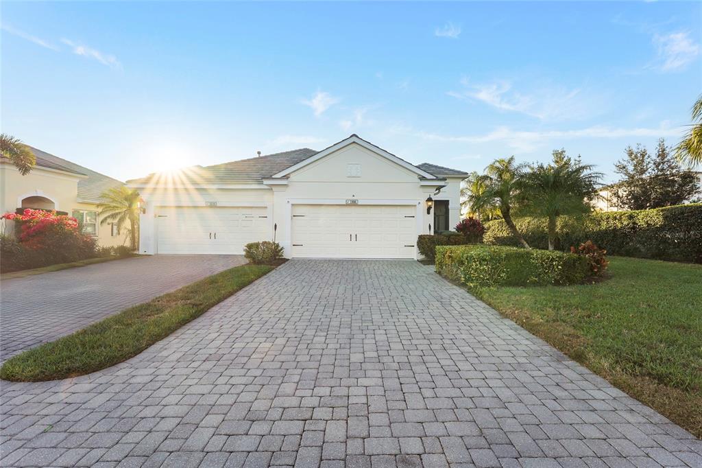 1806 LAKE GEORGE COVE