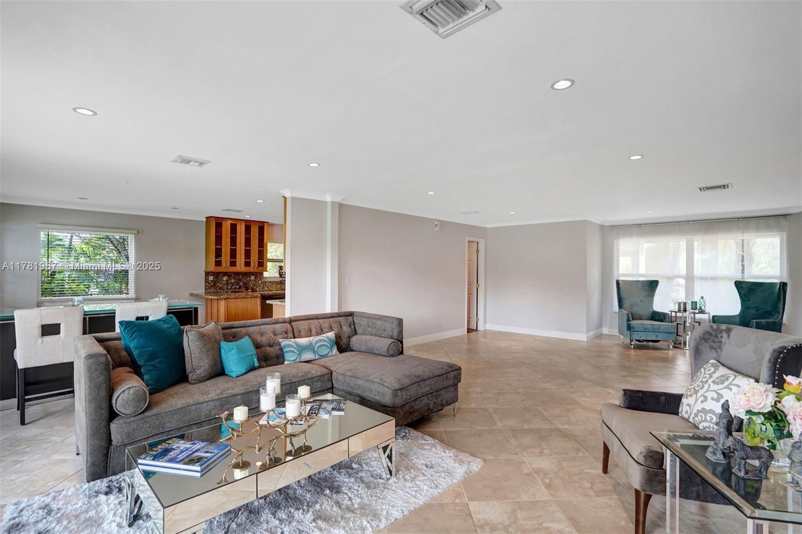 2849 NE 14th Ave, Wilton Manors FL 33334