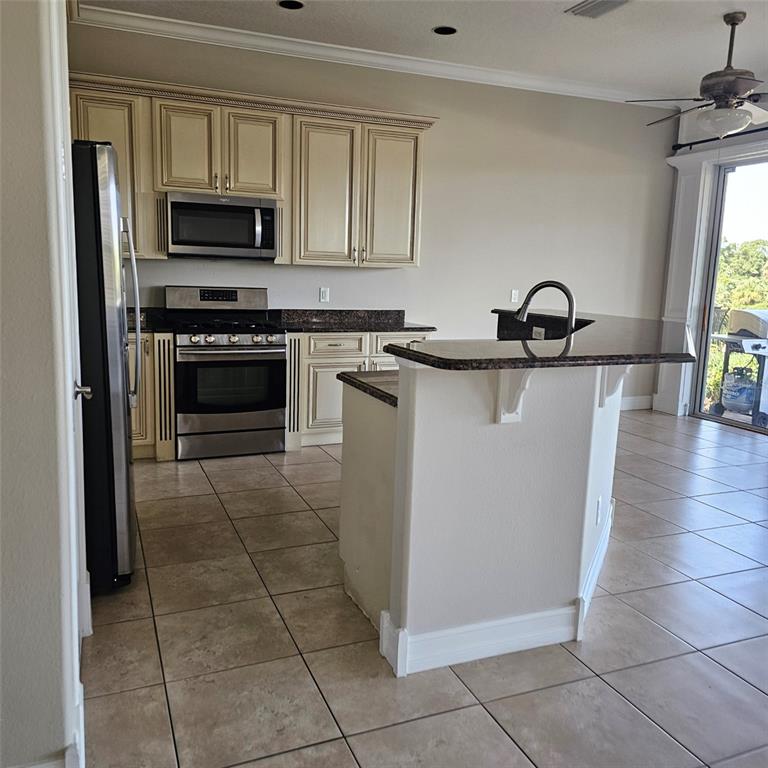 7624 EXCITEMENT DRIVE, REUNION, FL — photo 4 of 26