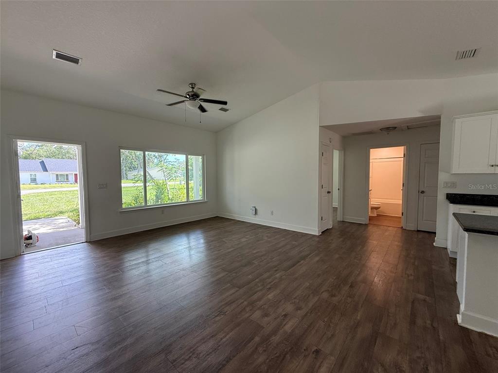 13128 NE 7TH LOOP, SILVER SPRINGS, FL — photo 5 of 30