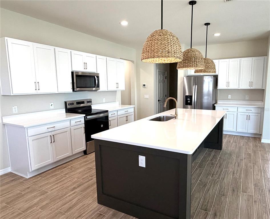 4776 NW 10TH TERRACE, OCALA, FL — photo 4 of 19